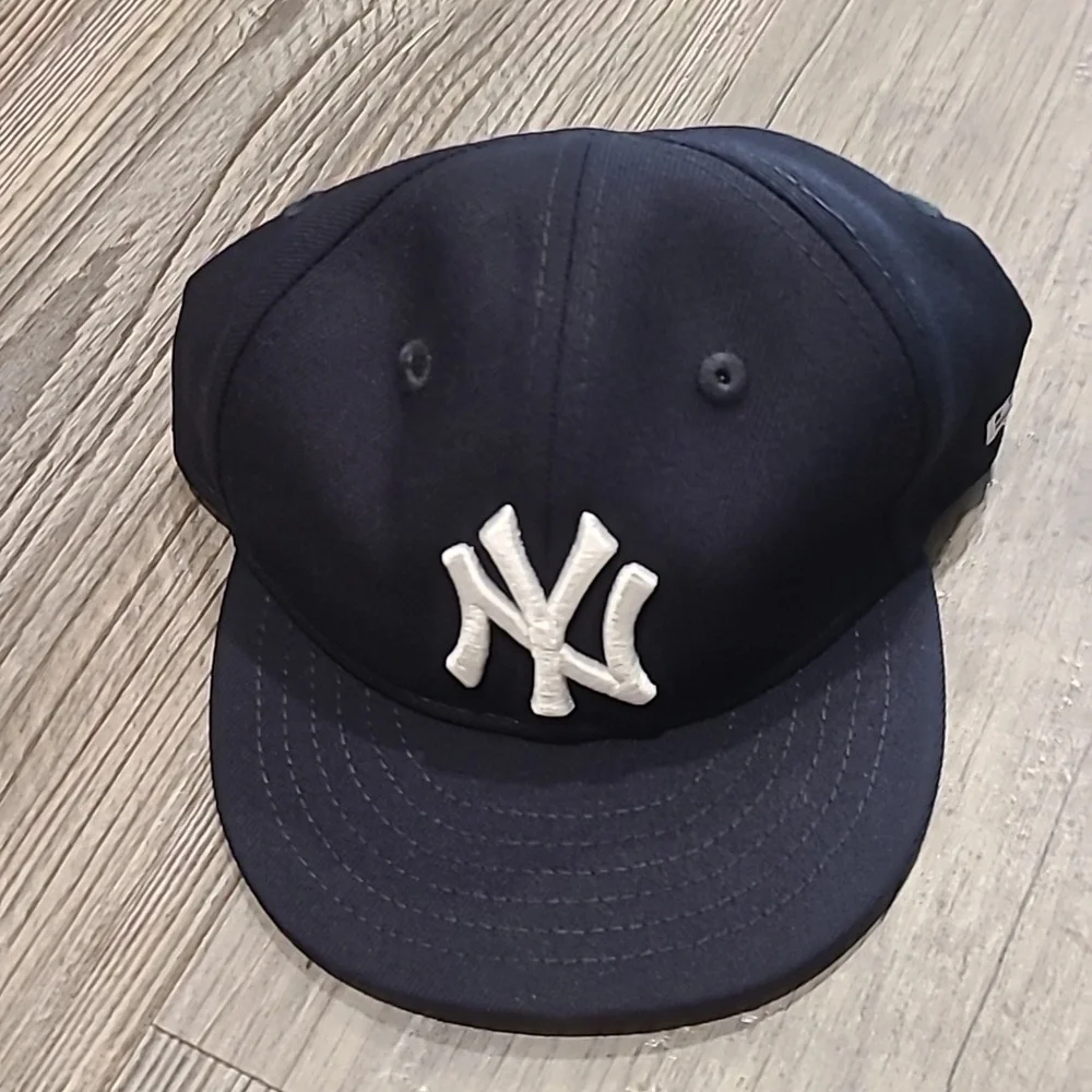 New Era New York Yankees 59FIFTY Fitted Hat Size 6